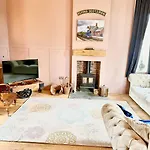 Ferienhaus Station 4 Bed Ev Free Parking