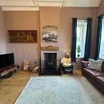 Station 4 Bed Ev Free Parking