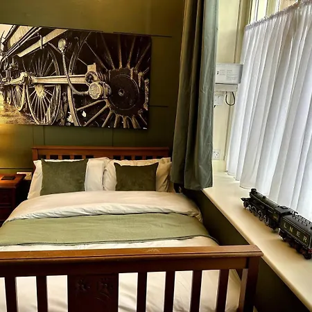 Station 3 Bed Ev Free Parking *