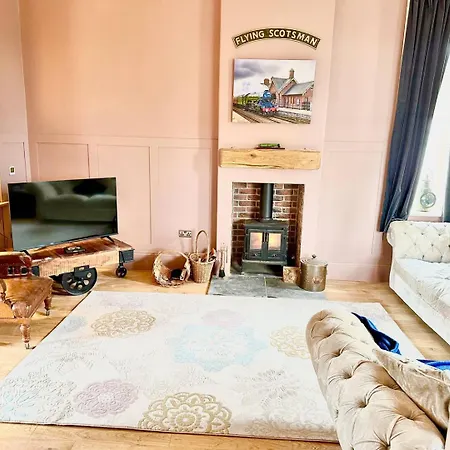 Vakantiehuis Station 4 Bed Ev Free Parking