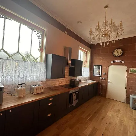 Station 4 Bed Ev Free Parking *