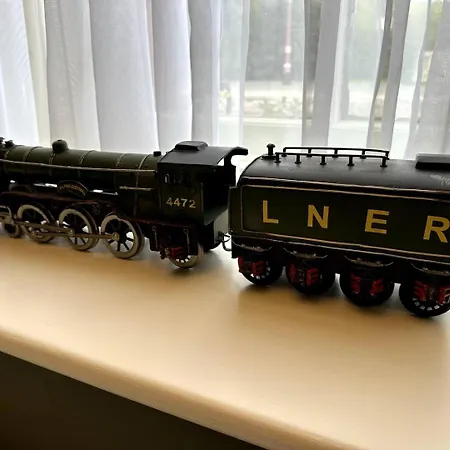 Station 4 Bed Ev Free Parking Holiday home