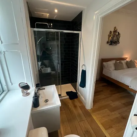 Vakantiehuis Station 4 Bed Ev Free Parking