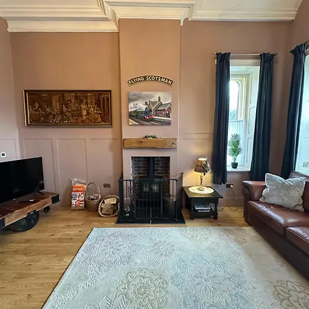 Station 4 Bed Ev Free Parking