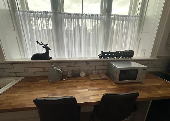 Station 4 Bed Ev Free Parking